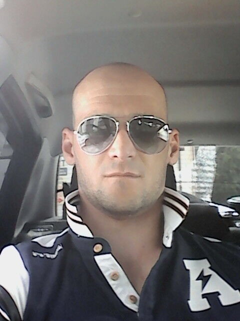  ,   Artur, 41 ,   