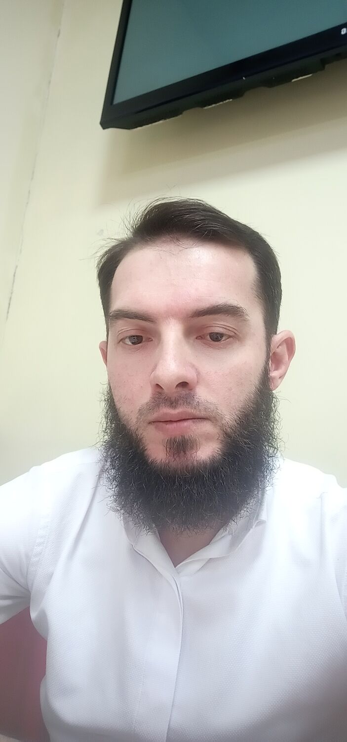  27718878  Kamil, 39 ,    