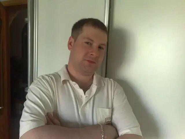  36438408  Oleg, 41 ,    