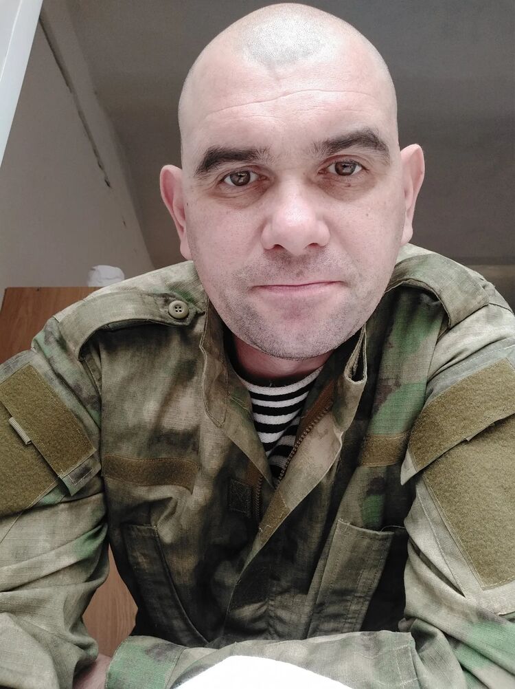  31373098  , 44 ,    