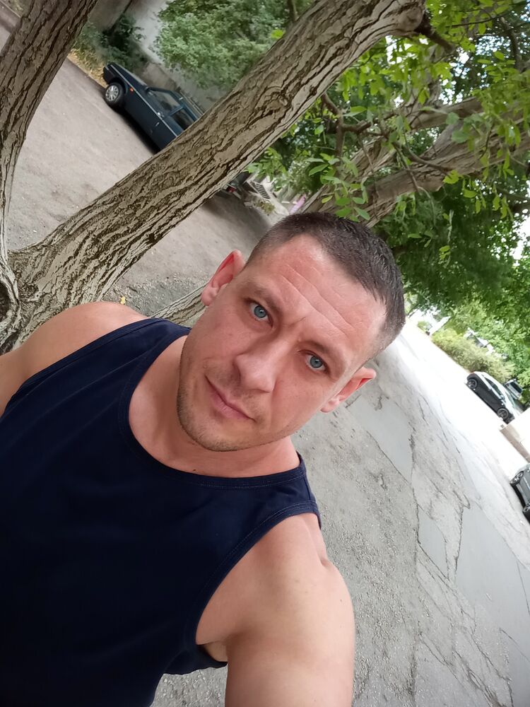  51607758  Alexander, 39 ,    