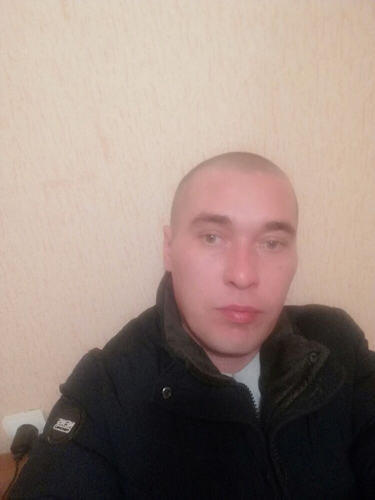  21588338  Nikolay, 39 ,    