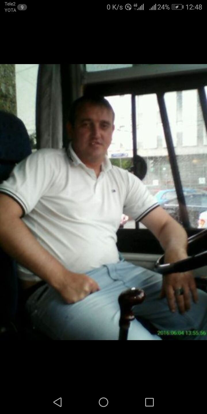  23906738  Alex, 43 ,    