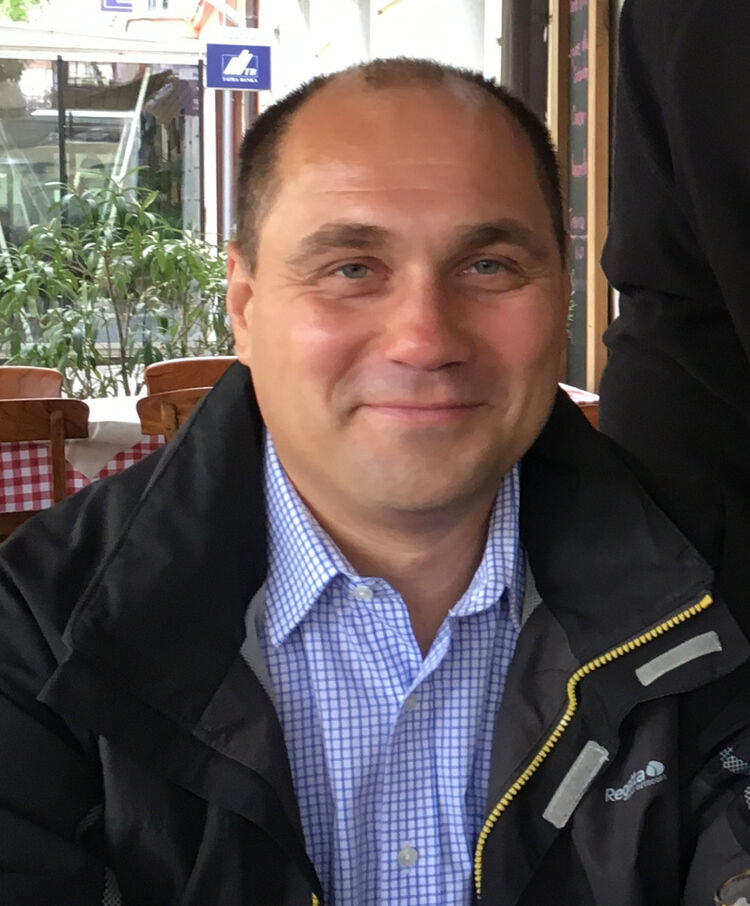  ,   Valera, 53 ,  