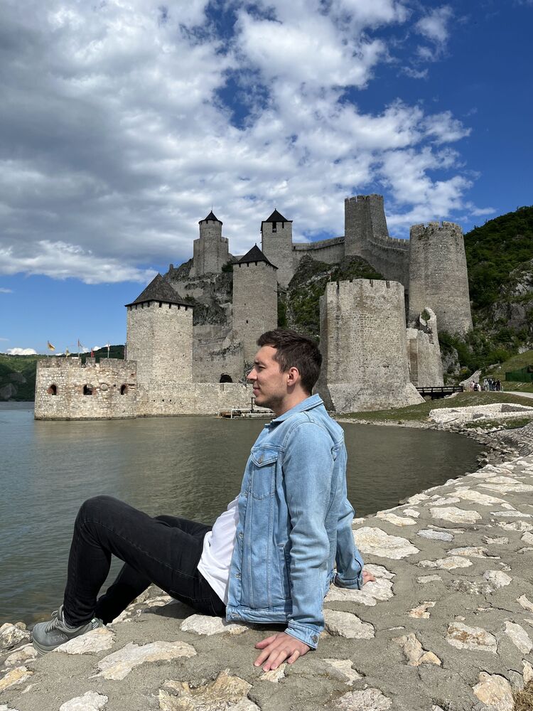  ,   Marat, 32 ,   ,   