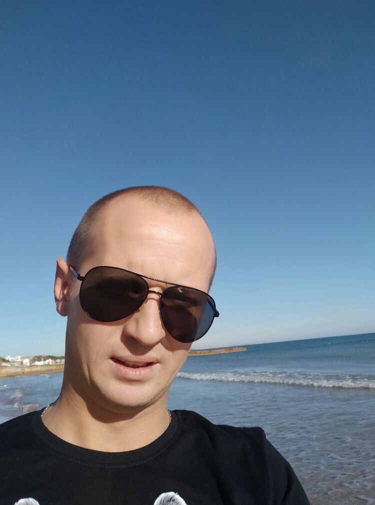  ,   Sergey, 37 ,   ,   