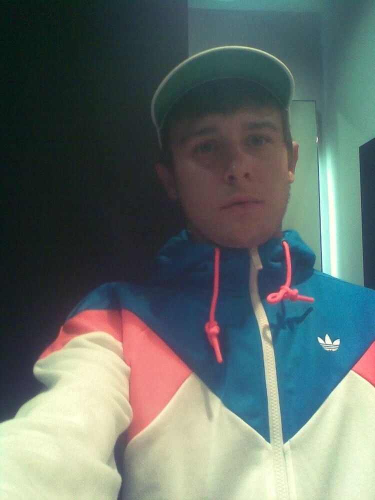  18669218  , 33 ,    --