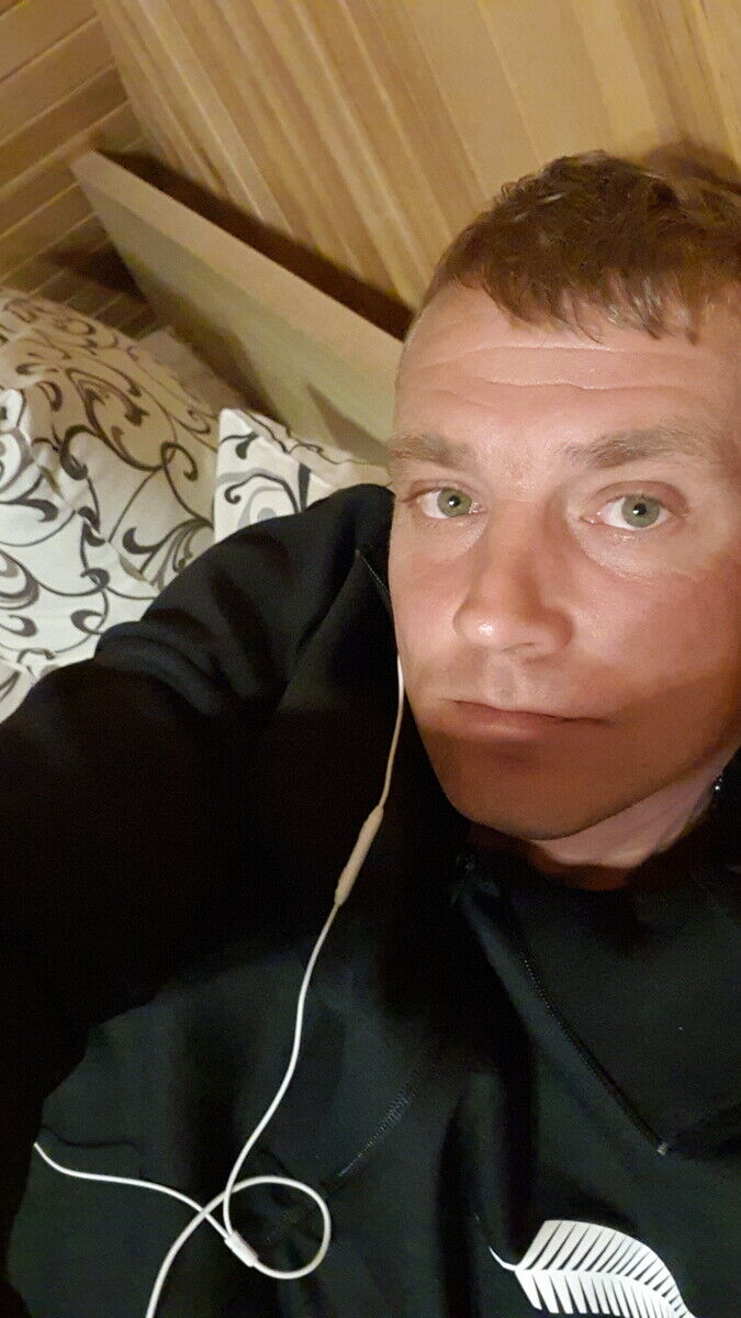  ,   Mantas, 41 ,   , 