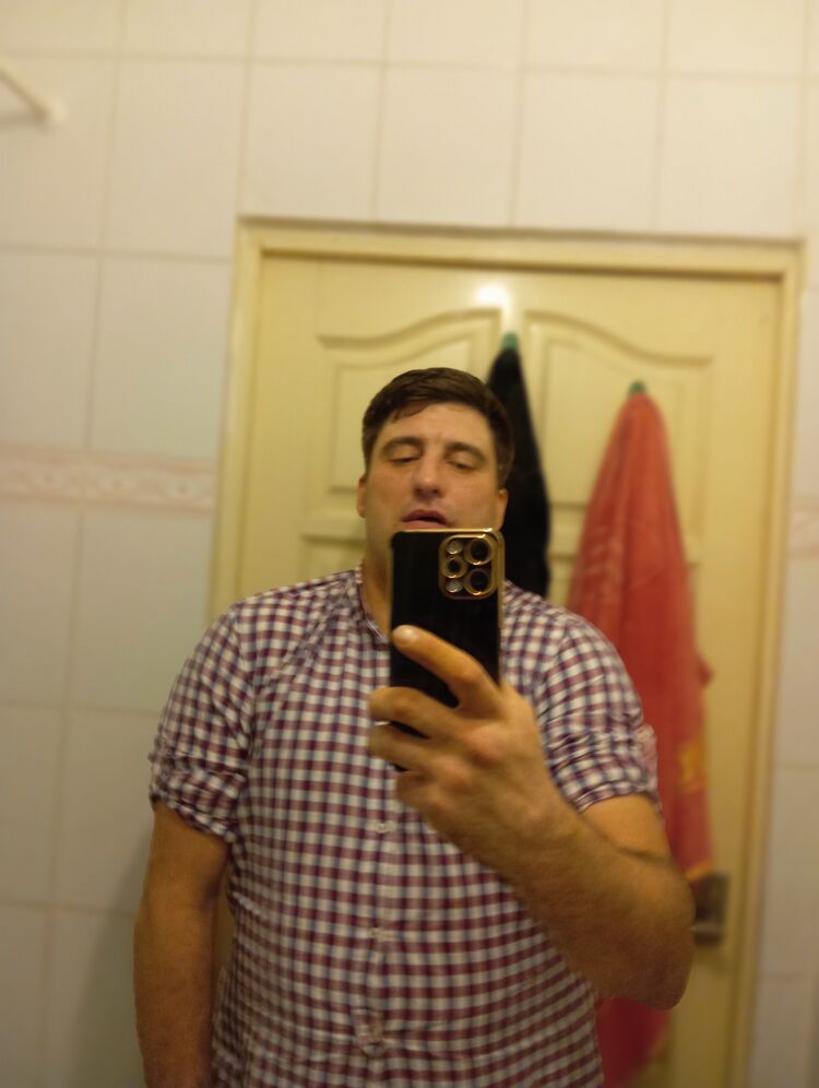  48484058  , 34 ,    