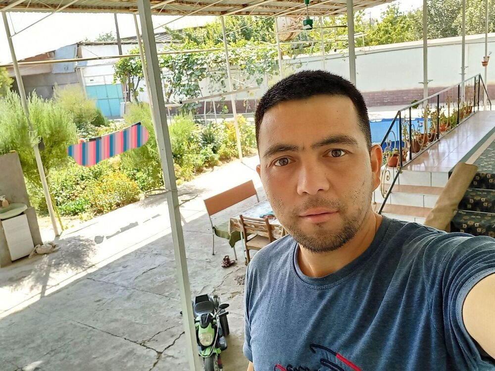  24468808  Donik, 42 ,    