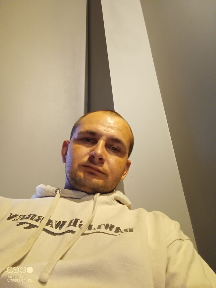  50593348  Ivan, 33 ,    