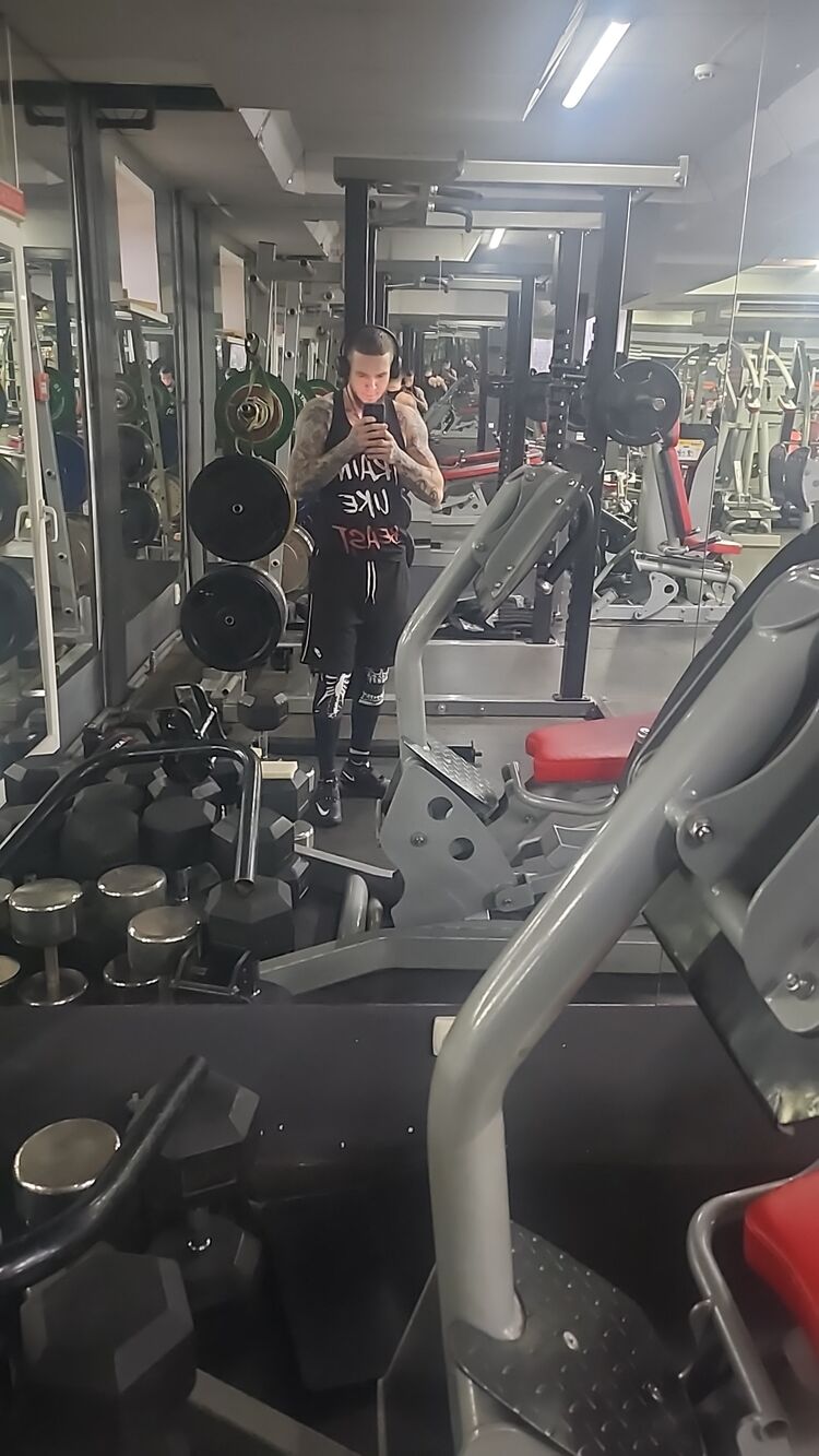  49273388  Max, 29 ,    --