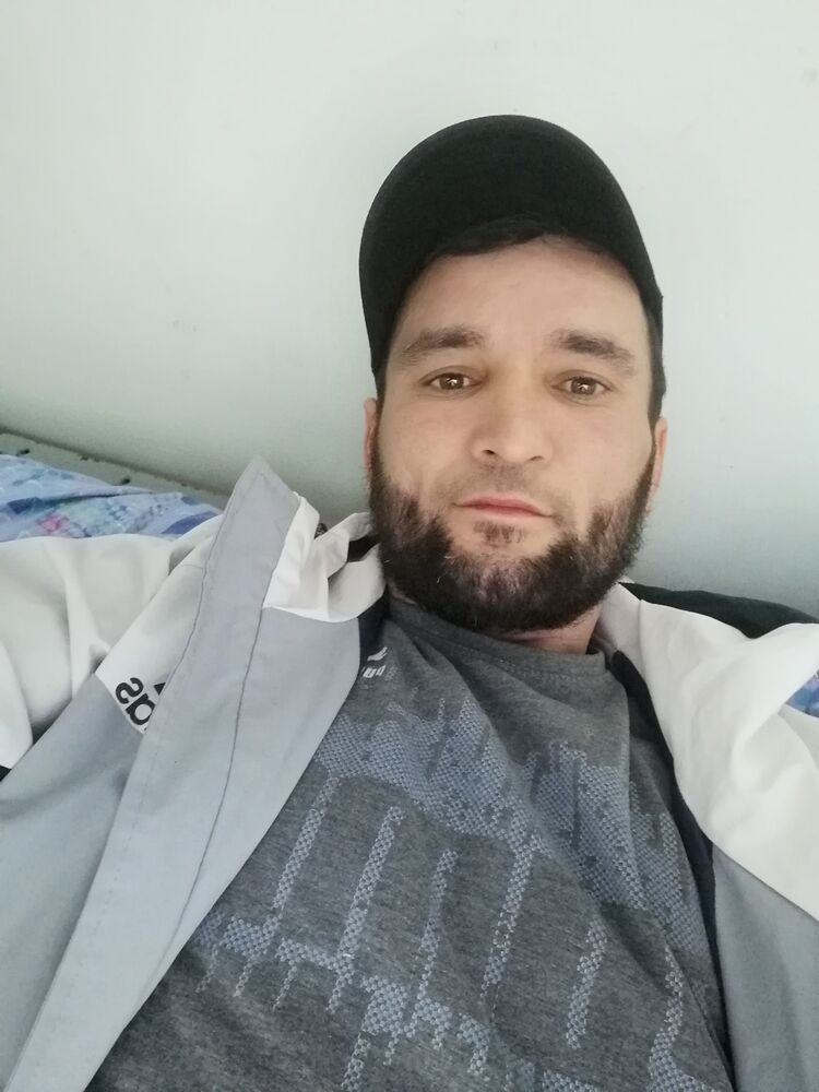  32002468  , 37 ,     