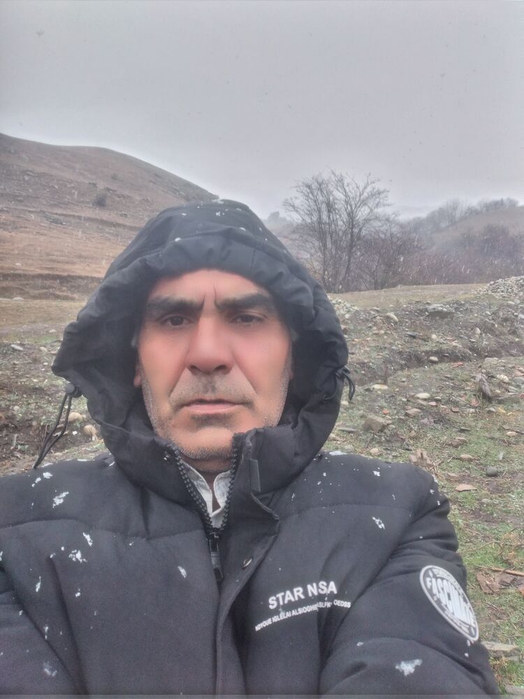  47610848  M, 47 ,    