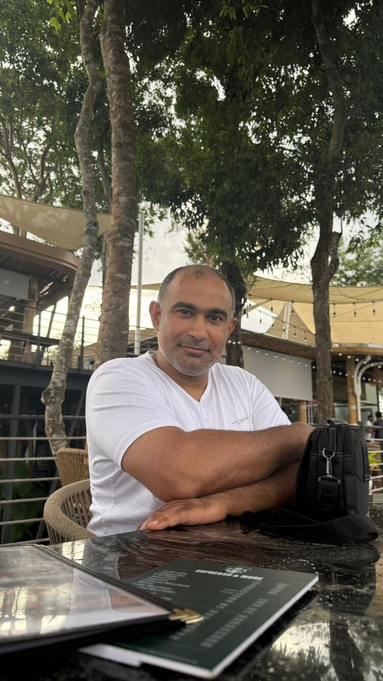  52749328  MOHAMMED, 42 ,    Half Moon Bay