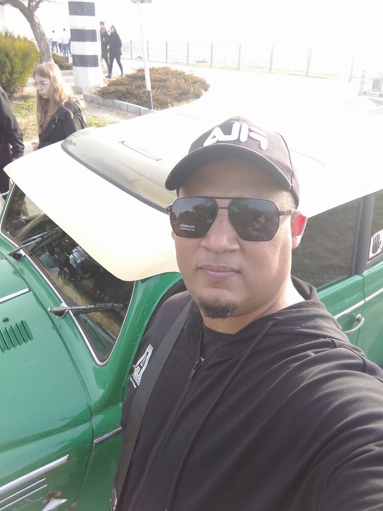  ,   Frank, 41 ,   ,   