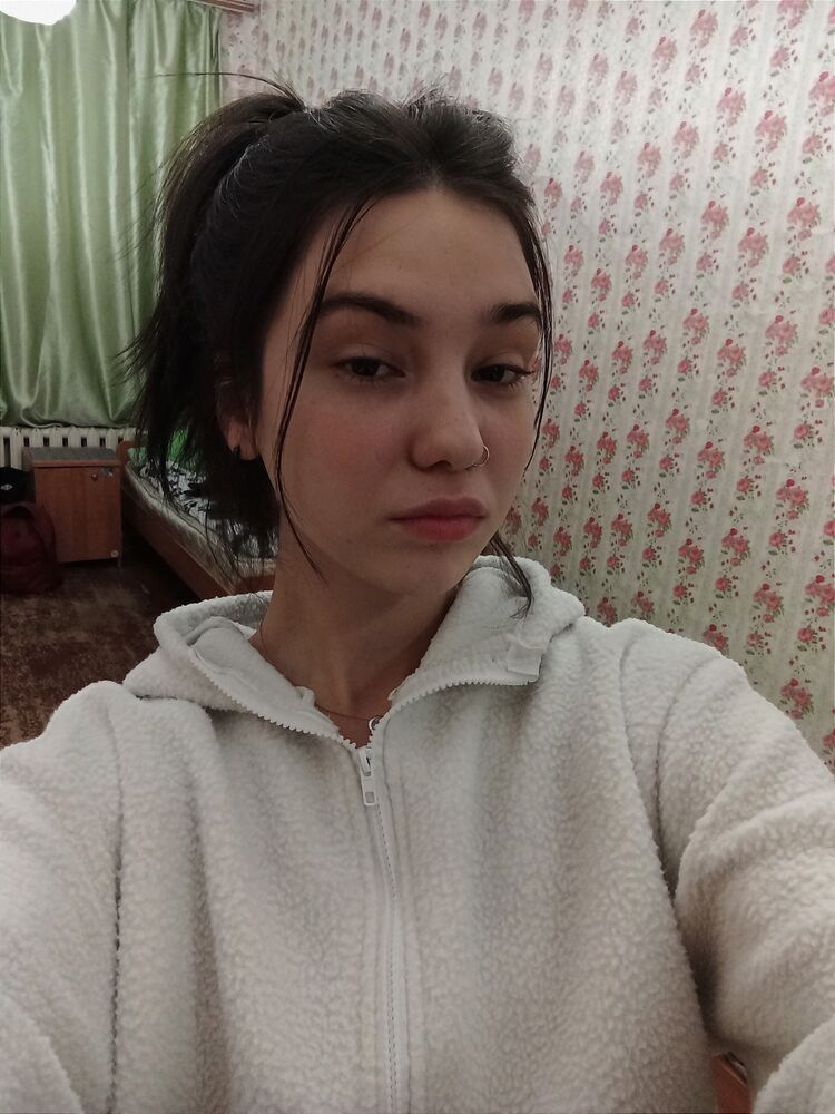  ,   Dashka, 19 ,   