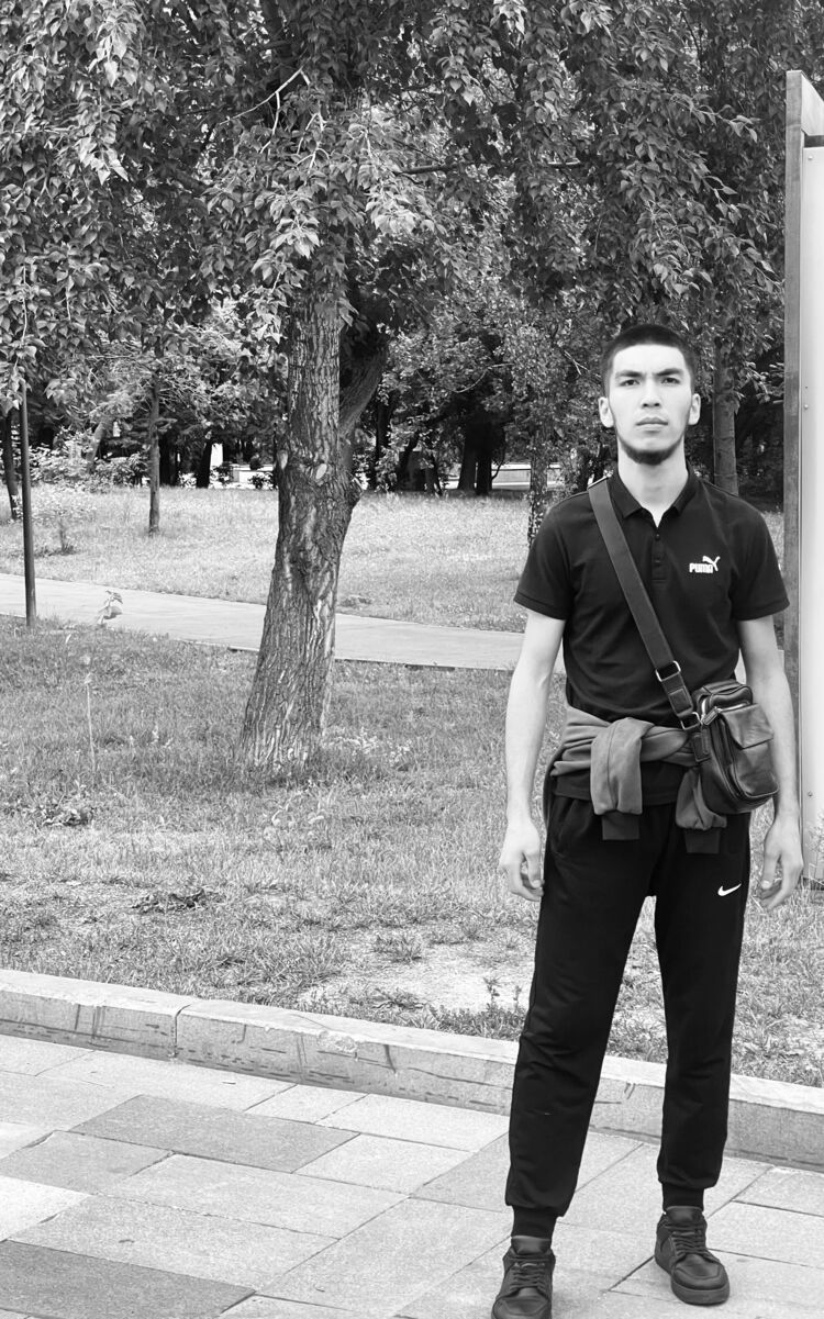 ���� 37424618 ����� ������, 23 ����, ���� ���������� � Russia