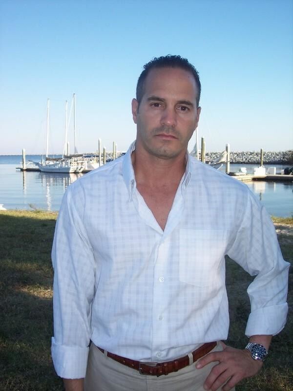  18938008  Lopezliz, 62 ,    