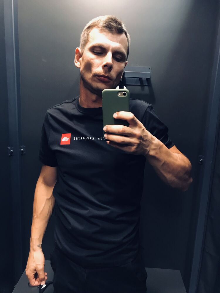  52628718  , 33 ,    