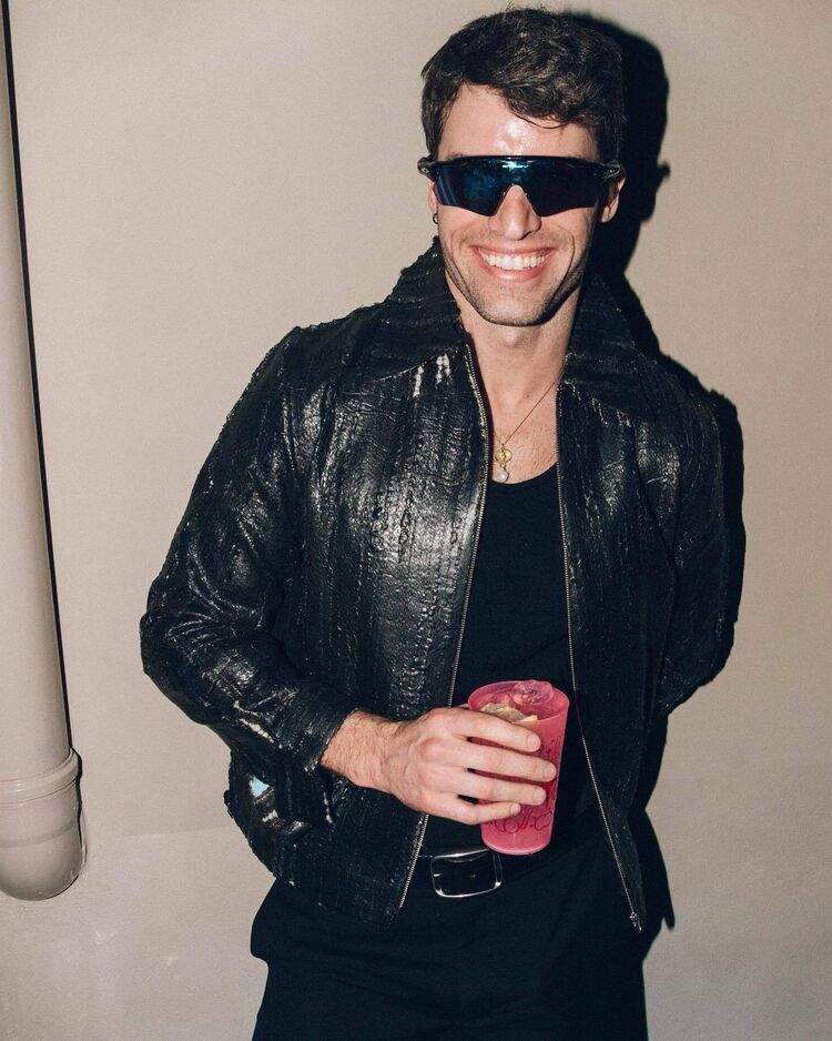 ���� 52954288 ������� �������, 31 ���, ���� ���������� � �����������