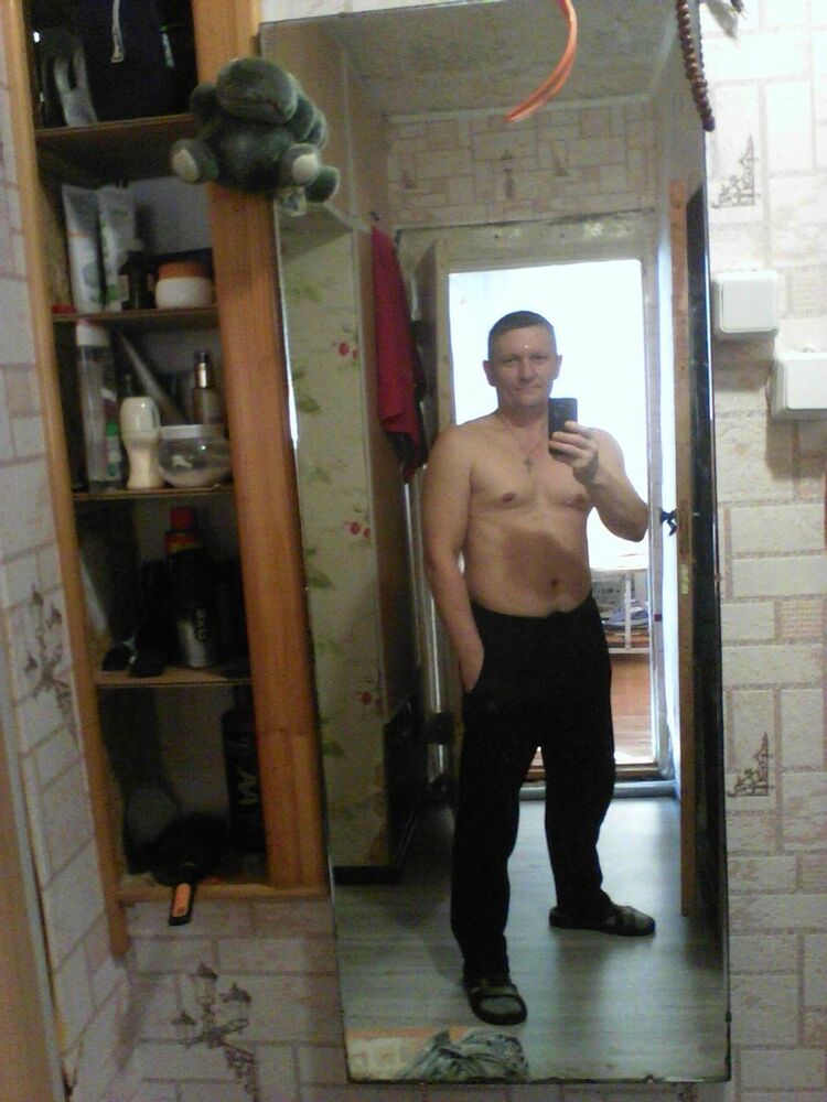  7237978  Andrei, 52 ,    