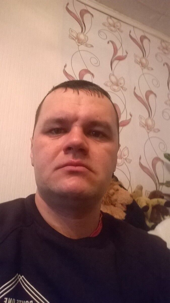  11611408  Maks, 38 ,    