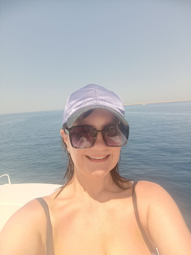  52649438  OLENA, 47 ,    