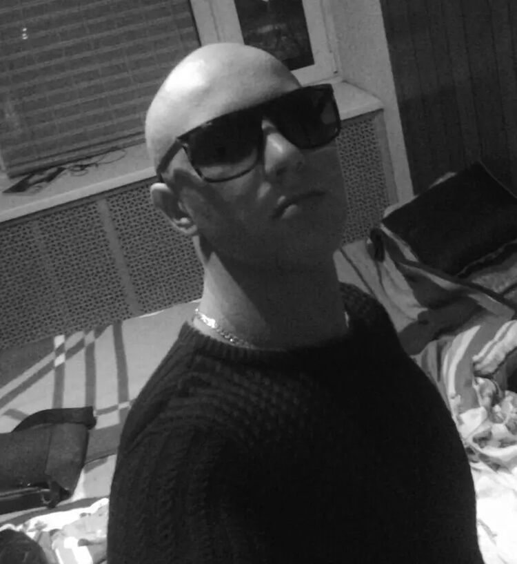  36437708  ARtuR, 38 ,    