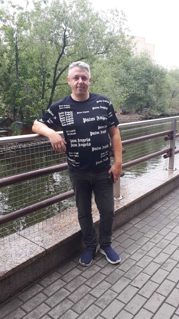  36881048  , 44 ,    