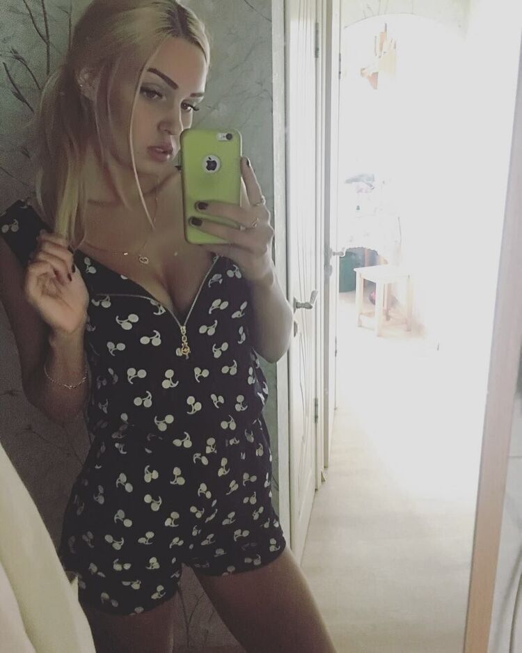  23634118  Ludmila, 30 ,     