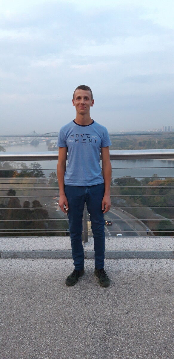  18058878  , 33 ,    