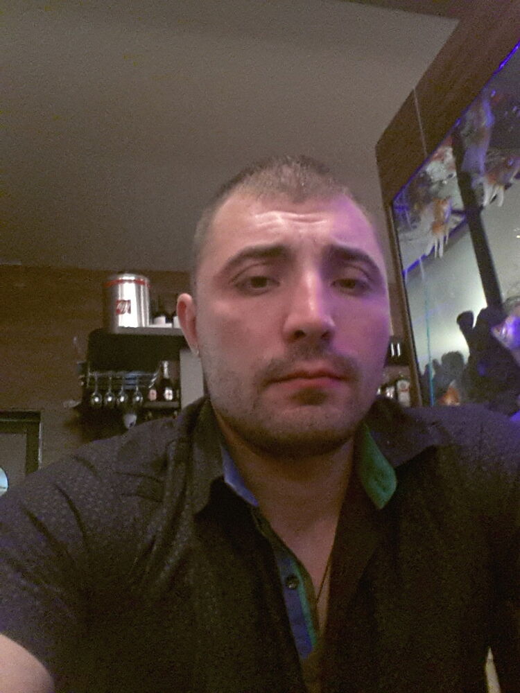  ,   Maxim, 39 ,   ,   , c , 