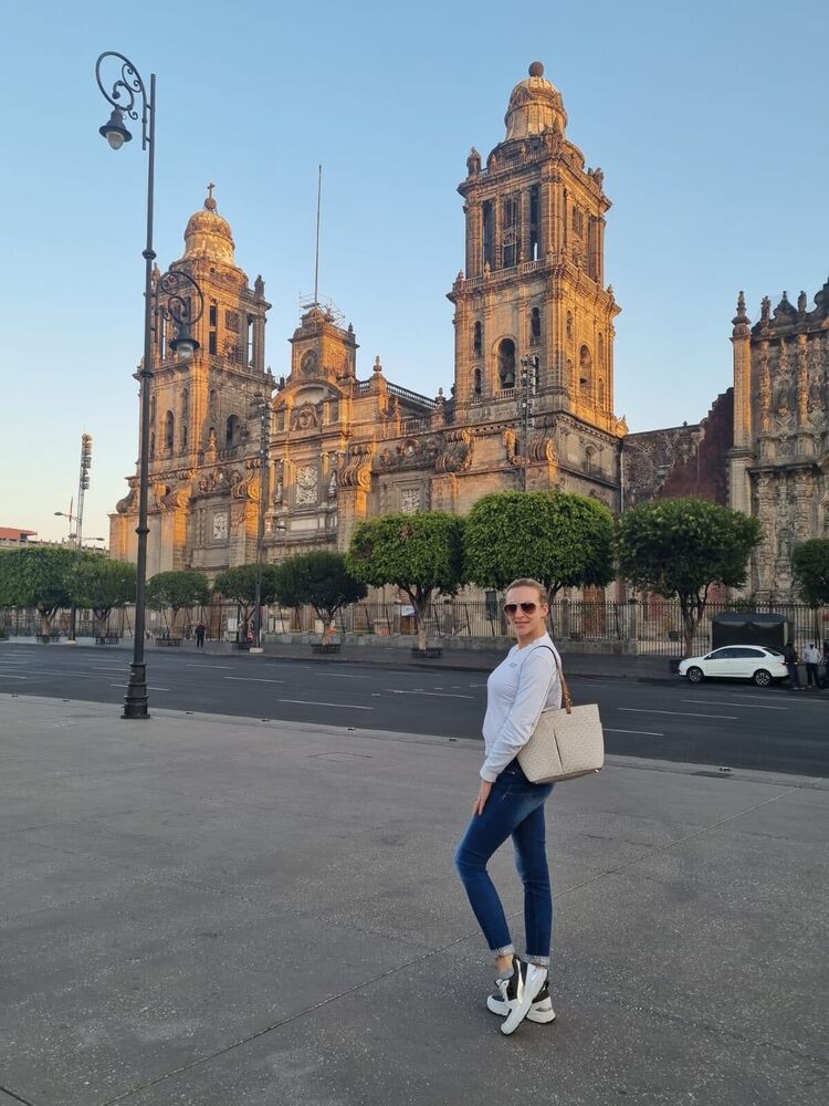  26279708  Julia, 43 ,    L'hospitalet De Llobregat