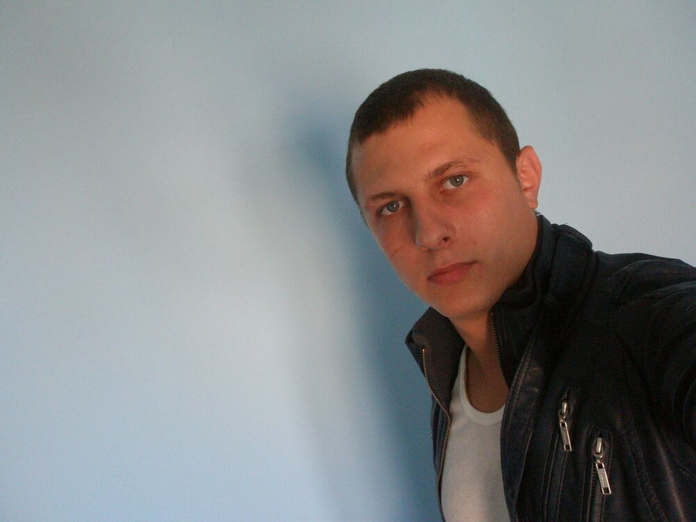  35716468  , 37 ,    