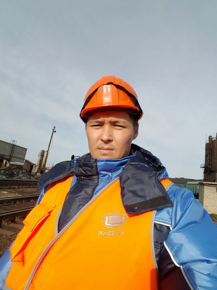  9270288  , 37 ,    -