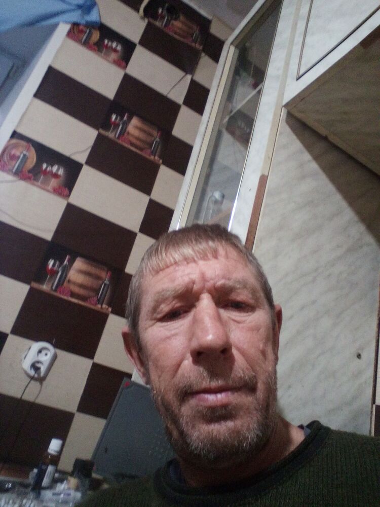  47115078  Rodion, 52 ,    