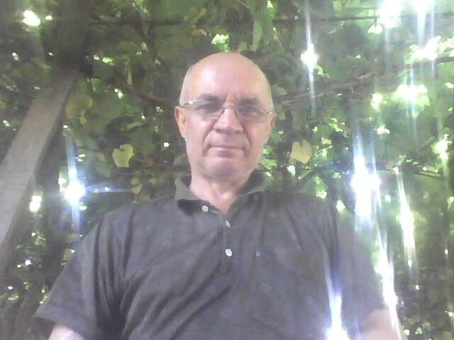  ,   Serqei, 58 ,  