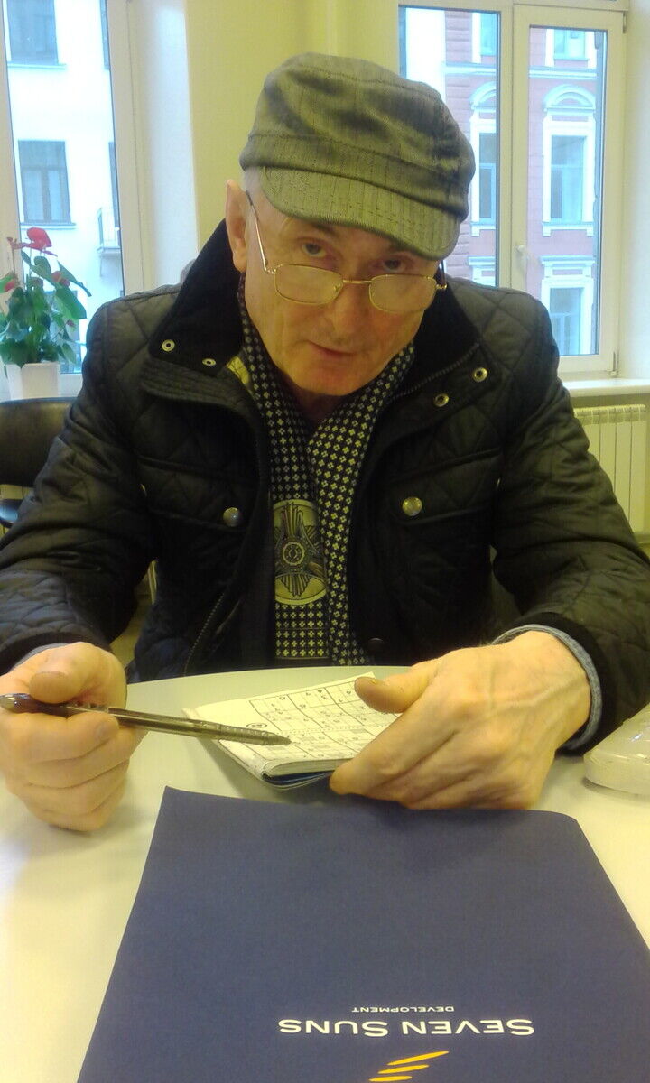  20051358  Viktor, 71 ,    -