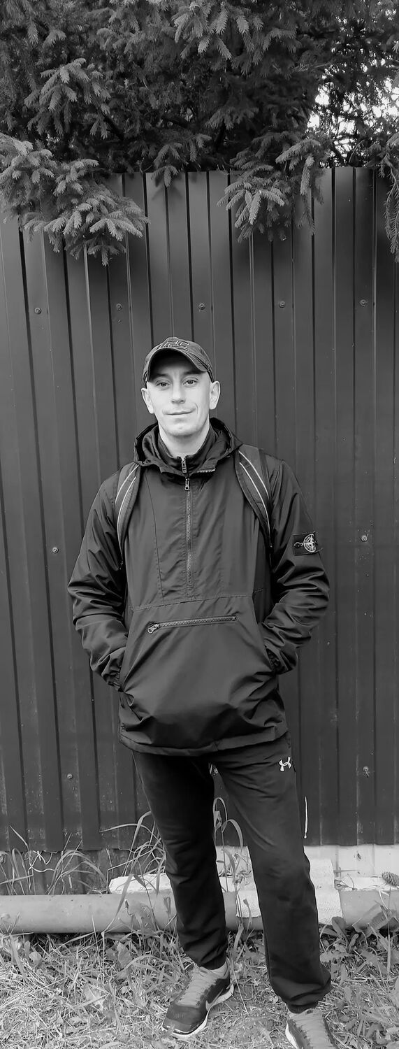  51766818  Roman, 36 ,    