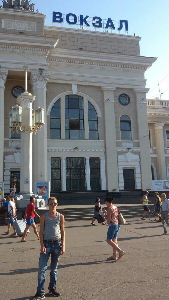  ,   Viktor, 24 ,   ,   , c 