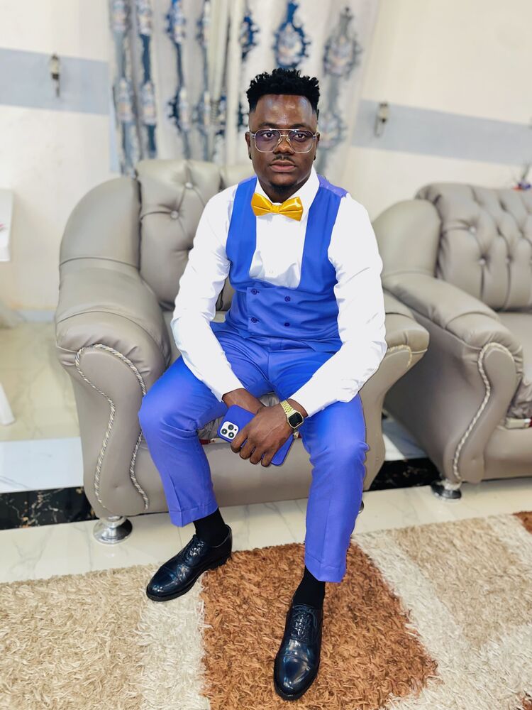  54528308  Christobal, 27 ,    