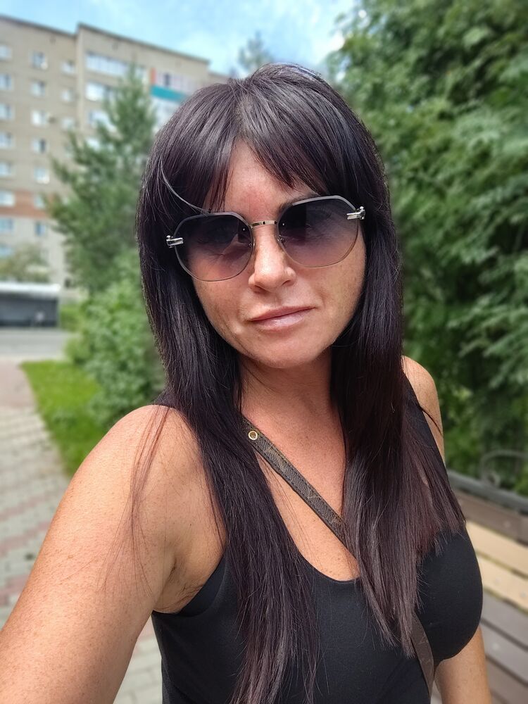  52712858  Lisa, 43 ,    