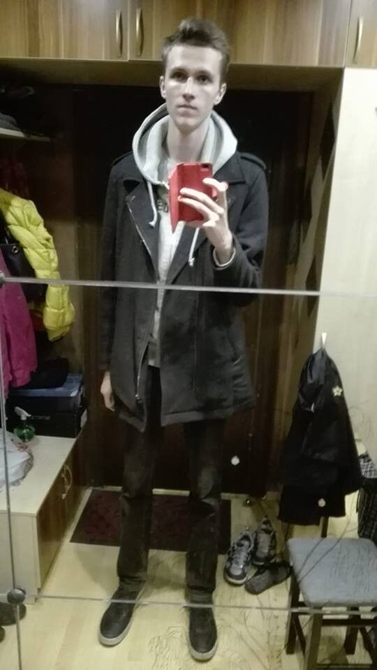  8206148  Vladimir, 28 ,    
