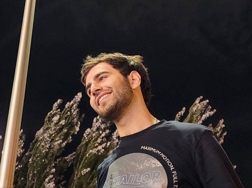  ,   George, 25 ,   ,   