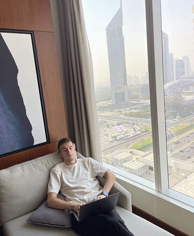  ,   Stefan, 23 ,   ,   