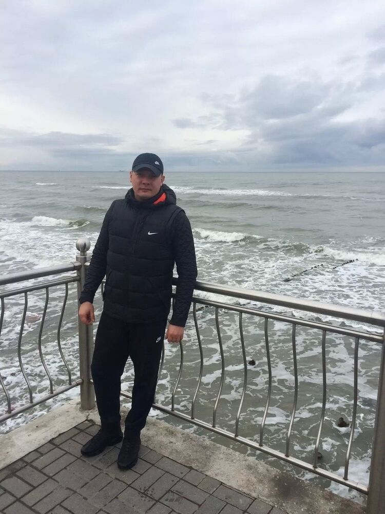  ,   Nikita, 40 ,   ,   , c 