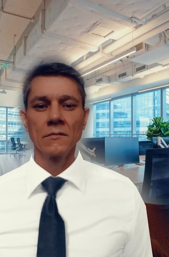  28318378  Viktor, 43 ,    