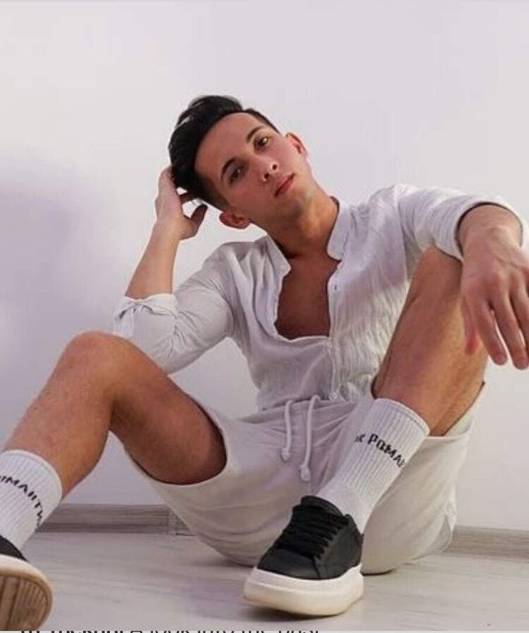 ,   Mikhail, 26 ,   ,   