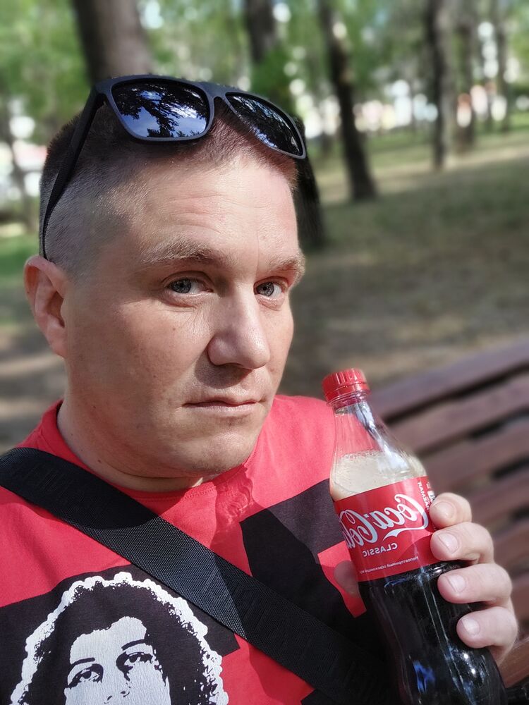  42734618  Dmitry, 42 ,    